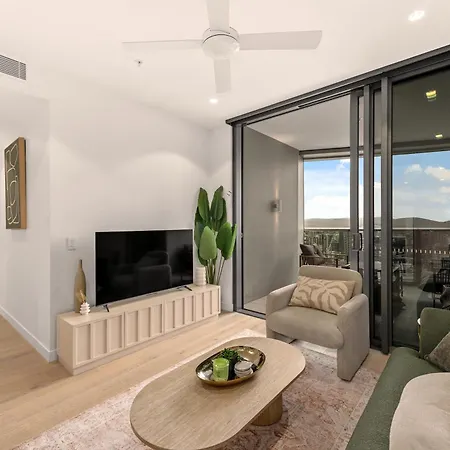 Queen's Wharf | River Views, Pool & Free Parking Brisbane