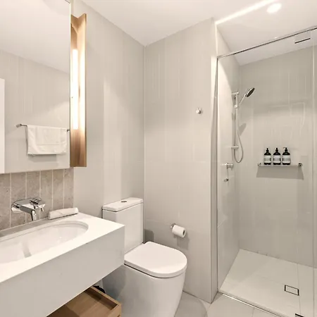 Apartment Queen's Wharf | River Views, Pool & Free Parking *