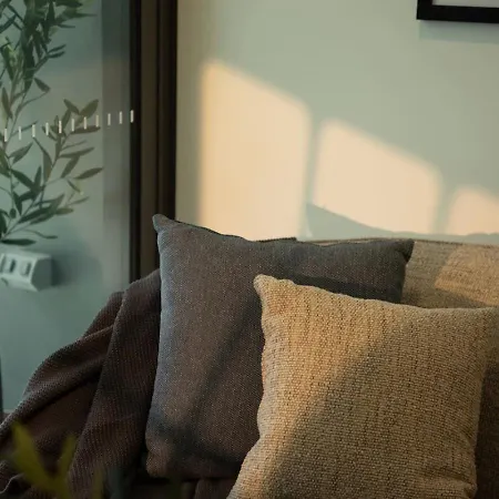 Apartment Modern 1 Bedroom Prime Cbd Location