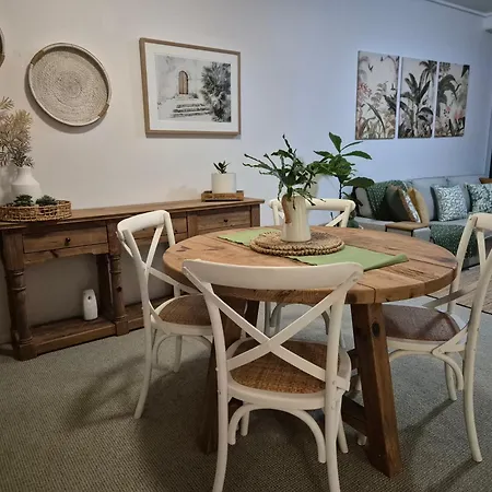 Tropical Escape Apartment Brisbane