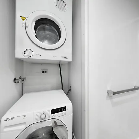Alfred Street Retreat 2Br Parking Pool & Gym *