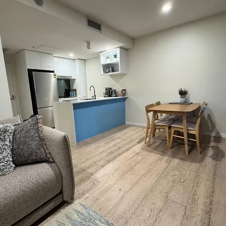 27fl River & Views + Balcony, Pool & Parking - Apartment *