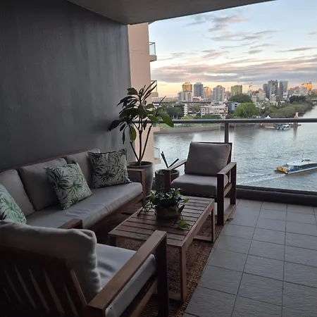 Tropical Escape Apartment Brisbane