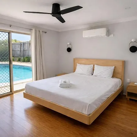 Apartment Full Ac 3br With Pool & 3 Parking Spot *