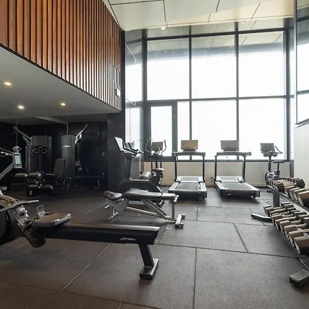 Apartment Stylish Skytower Cbd Getaway - Skyline Pool, Gym, Fast Wi-fi, River Walk, Botanical Gardens Brisbane