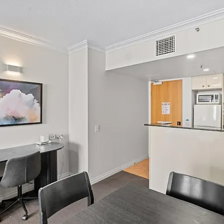 Story Bridge River Views, Pool, Sauna And Parking *