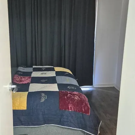 A Perfect Place To Hide Away With River Side Charm Apartment *