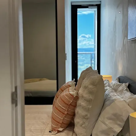 Fortitude Valley By Flatiron High Floor 2bd Apartment *