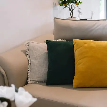 Modern 3br Near Uq, St Lucia Apartment