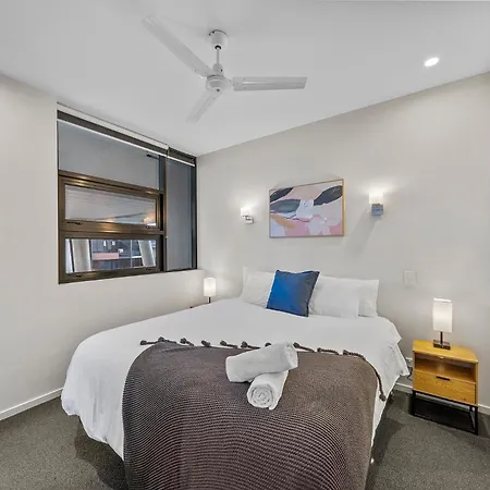 Spacious Luxury 2br Southbank With Parking Apartment