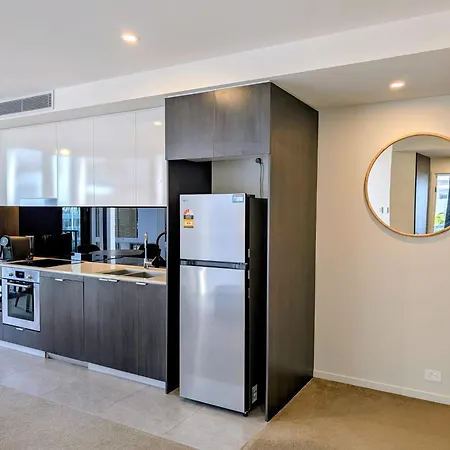 Premium Unit W/ Rooftop Pool In The Heart Brisbane