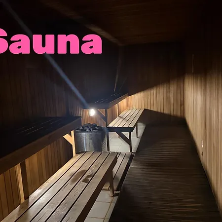Hope St Staycation Pool Gym Sauna Parking M30 *