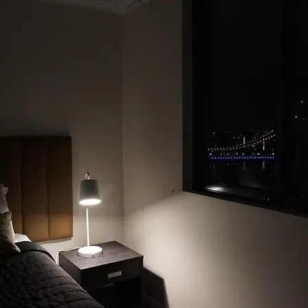 Apartment Story Bridge River Views, Pool, Sauna And Parking