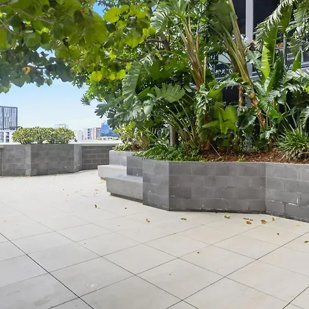 Apartment Rooftop Pool 2br In The Heart Of The Valley *