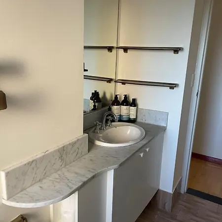 Large 2 Bed 2 Bath 1 Park Inner Location * Brisbane