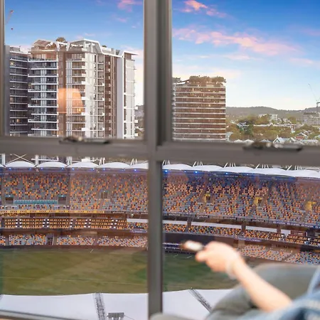 Apartment 12th Floor Stadium View -2br-free Parking-cbd