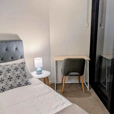 Premium Unit W/ Rooftop Pool In The Heart