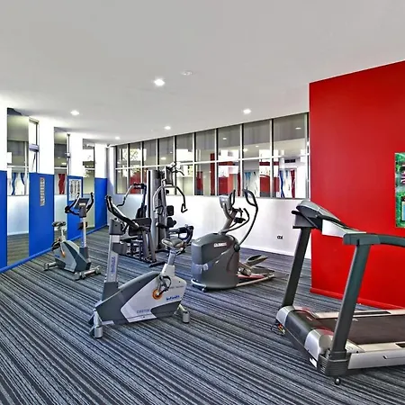 River View Pool Gym Apartment Brisbane
