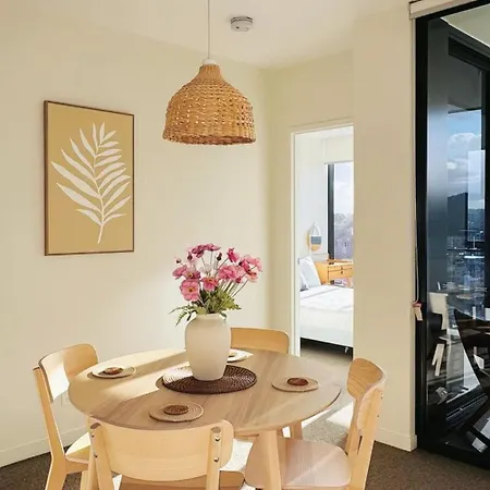 Apartment Amazing Views 2bd 2ba Homey Toowong Abode Pool M29