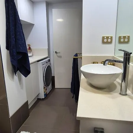 A Perfect Place To Hide Away With River Side Charm Apartment Brisbane