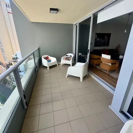 Apartment Skyline Escape - 3 Bedroom With River Views