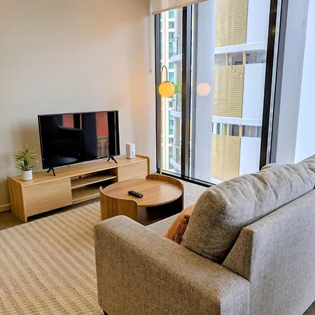 Premium Unit W/ Rooftop Pool In The Heart *
