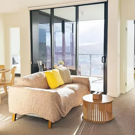 Amazing Views 2bd 2ba Homey Toowong Abode Pool M29 *