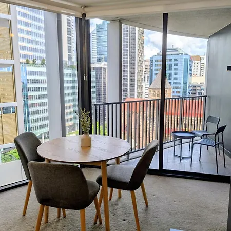 Premium Unit W/ Rooftop Pool In The Heart * Brisbane