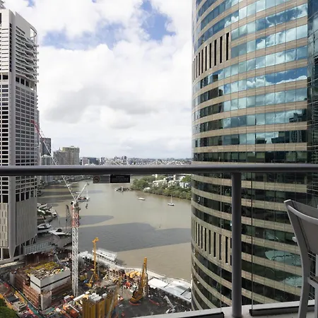 Story Bridge Views In Cbd Apartment Brisbane