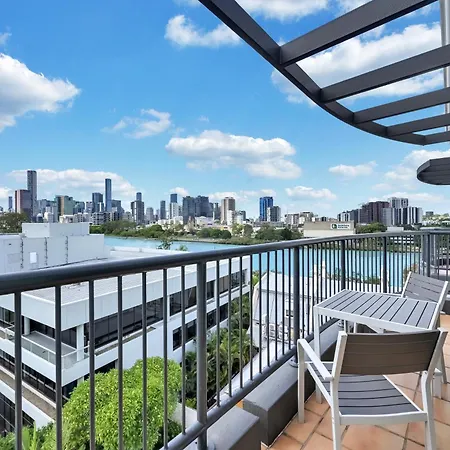 Aparthotel Cosmo Brisbane