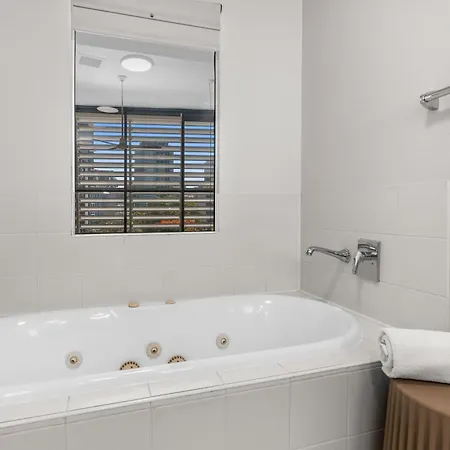 The Docks On Goodwin Aparthotel 5*