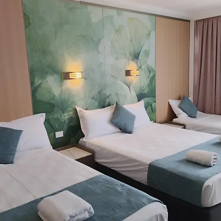 Airway Motel 4*