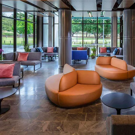 Novotel South Bank 5*