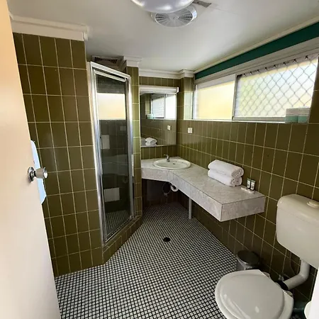 Acacia Ridge 3*
