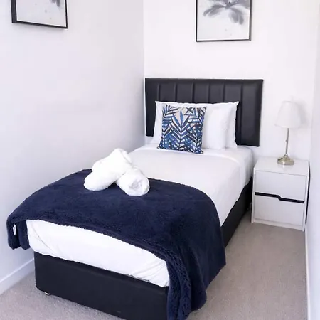 Lvl 24 In The Heart Of Cbd By Stylish *
