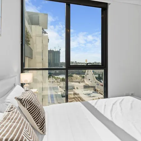 Skyline View 2beds River View Apartment *
