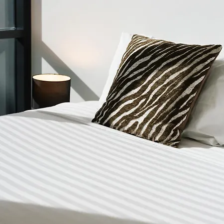 Apartment Art House With 2 Kingbeds At Cultural Centre *