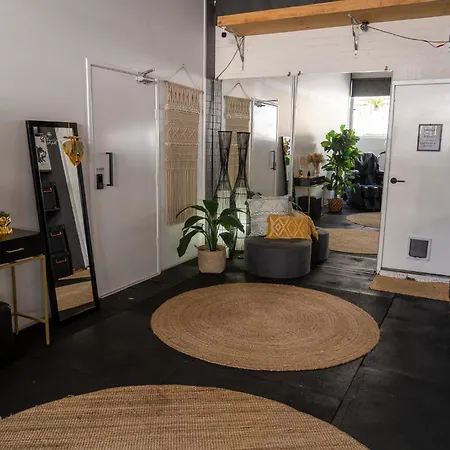 Hot Tub, Ice Bath, Gym, Sauna, Pool Table Coorparoo Haven * Brisbane