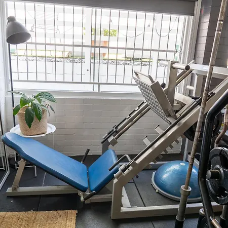 Hot Tub, Ice Bath, Gym, Sauna, Pool Table Coorparoo Haven Brisbane