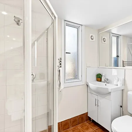 2br Near Suncorp In Paddington Freeparking *