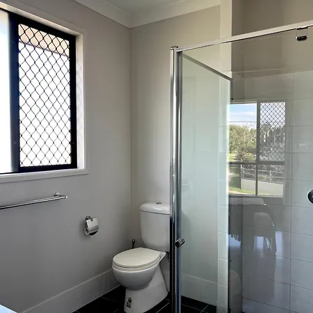 14a Convenient Ensuite In Coopers Plains