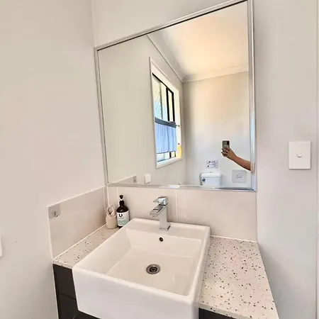 Homestay 310a Maple House - Ensuite In Coopers Plains *