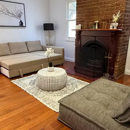 East Federation-style Pool Holiday home Brisbane