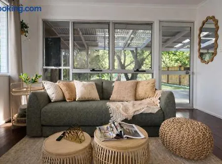 2br Chic Urban Escape In Norman Park Near Bne With Parking Brisbane