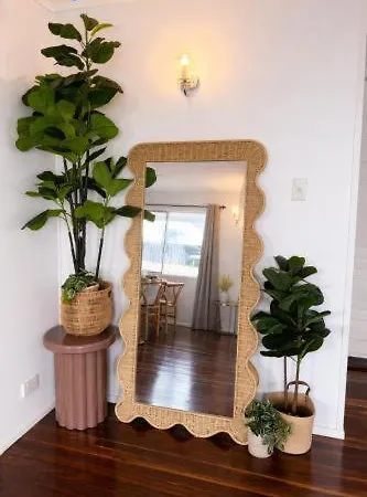 2br Chic Urban Escape In Norman Park Near Bne With Parking