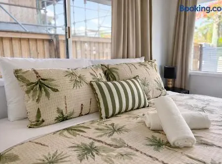 2br Chic Urban Escape In Norman Park Near Bne With Parking Holiday home Brisbane