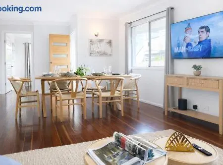 2br Chic Urban Escape In Norman Park Near Bne With Parking *