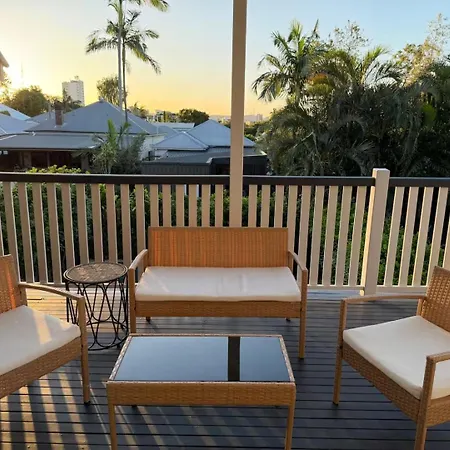 East Federation-style Pool * Brisbane