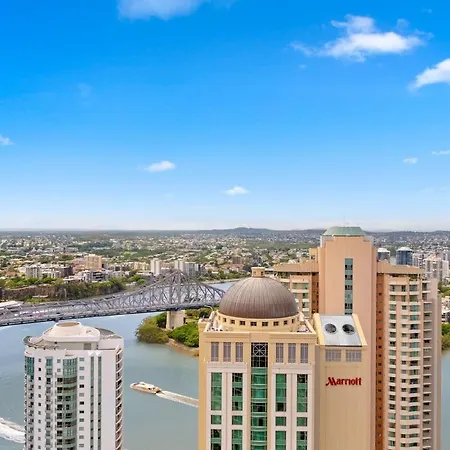 The Story - 2bed-2bath-2car-pool-views - Cbd Apartment *