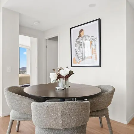 The Story - 2bed-2bath-2car-pool-views - Cbd Brisbane